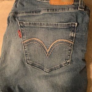 Women’s Levi’s Jeans